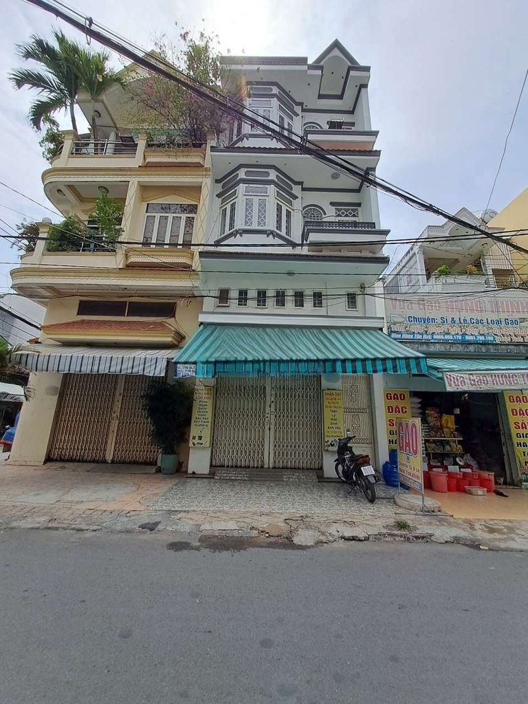 Bán Nhà 4 tầng  5x20 mặt tiền nhánh Phạm Văn Bạch, Phường 12, Gò Vấp  gần chợ